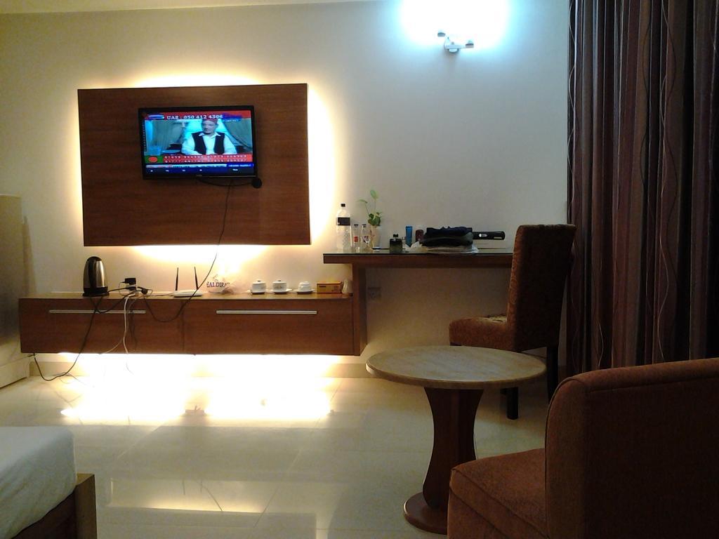 Hotel Afford Inn 达卡 外观 照片